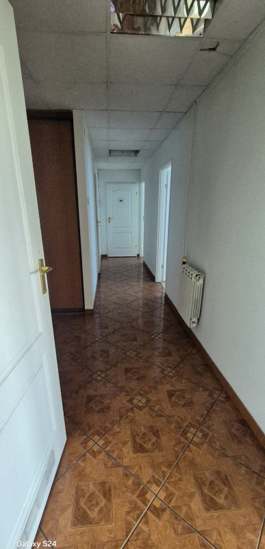 biurowiec z halą magazynową - 14