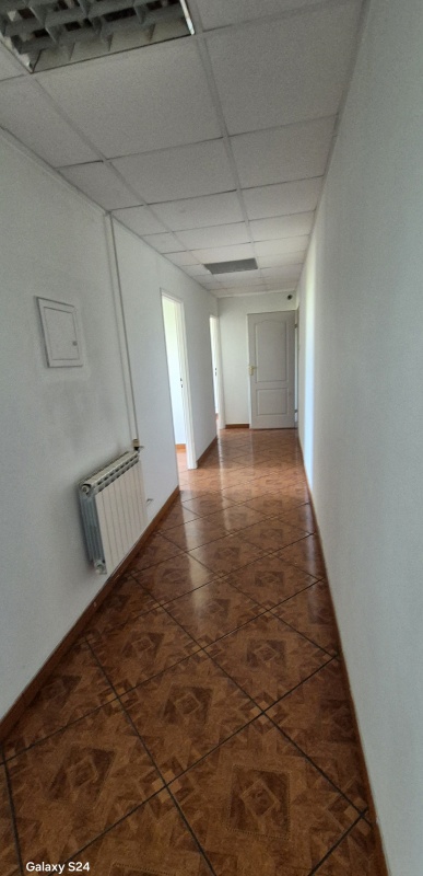 biurowiec z halą magazynową - 18