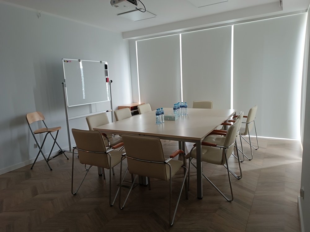 SALA KONFERENCYJNA - SZKOLENIOWA - WARSZTATOWA 26m2 + hol - 1