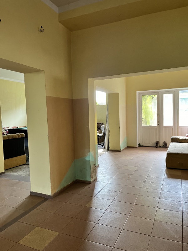 Budynek  1024m z działką 7600 m²   - 6