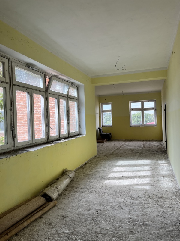 Budynek  1024m z działką 7600 m²   - 7