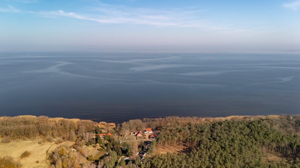Działka przy lesie, nad Zalewem Szczecińskim z warunkami. - 1