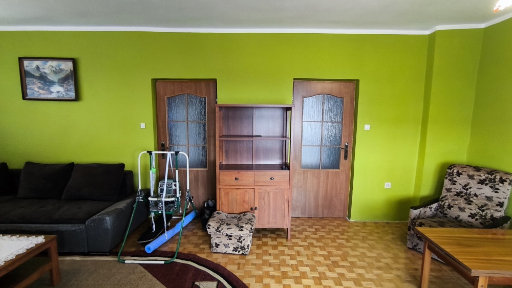 Piętro Domu Jednorodzinnego z oddzielną klatką schodową i mediami - 1
