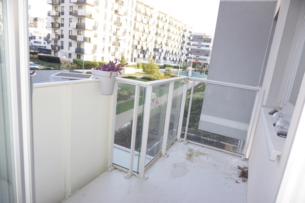 apartament dwu-poziomowy  , wysoki parter + I piętro, dwa tarasy, dwa parkingi , komórka usytuowany tuż  przy samej Odrze - 8