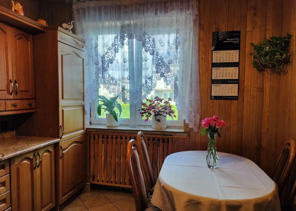 Bezpośrednio sprzedam/zamienię dom 184 m2 + bud użytkowy - 6