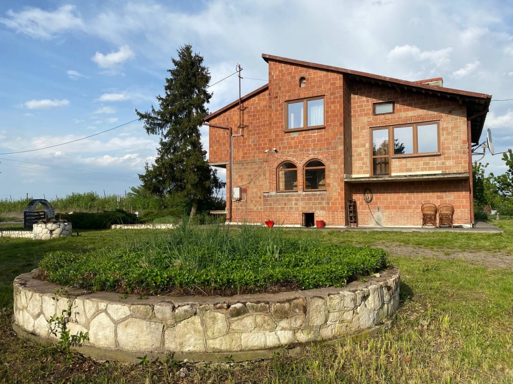 Nieruchomość z gruntami rolniczymi (sady) - 6