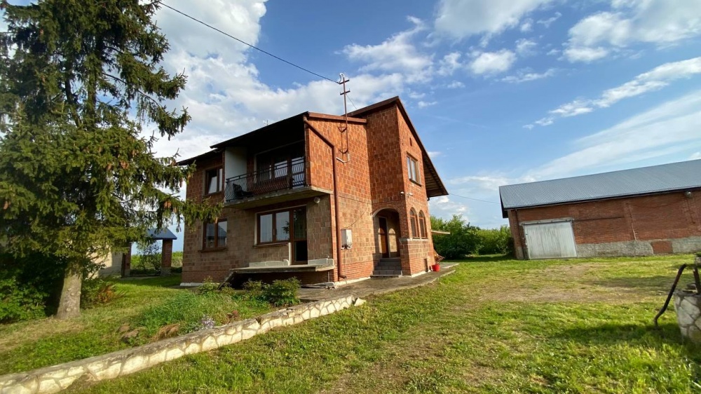 Nieruchomość z gruntami rolniczymi (sady) - 8