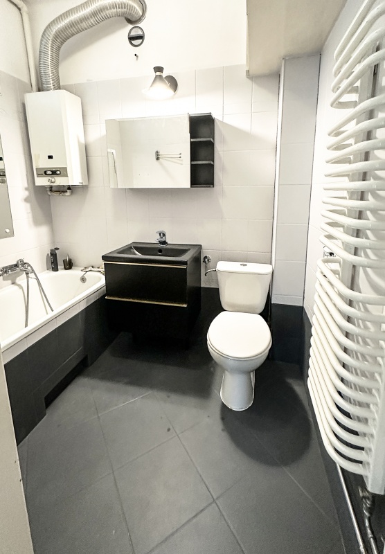 Bezpośrednio Jasne 2 pokojowe Mieszkanie Centrum Ogrzewanie Centralne Parking  - 10