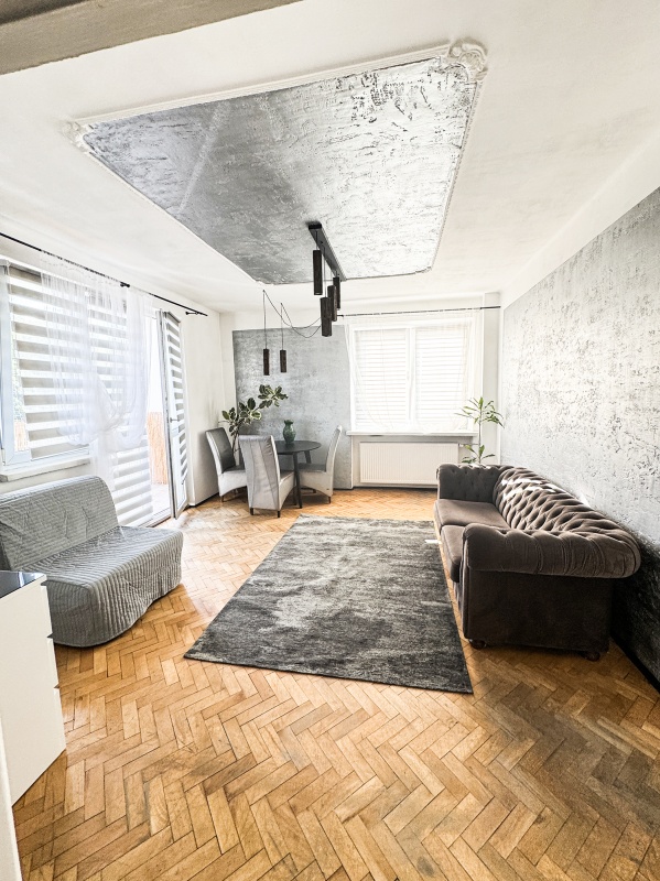 Jasne 2 pokoje mieszkanie 56m2 Parking ogrzewanie miejskie Bezpośrednio Centrum - 1