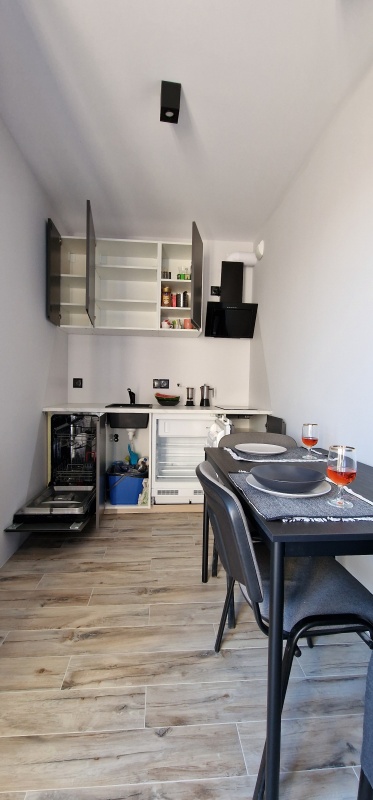 Nowy,2 pokojowy, 11m2 balkon, klimatyzacja, winda - 11