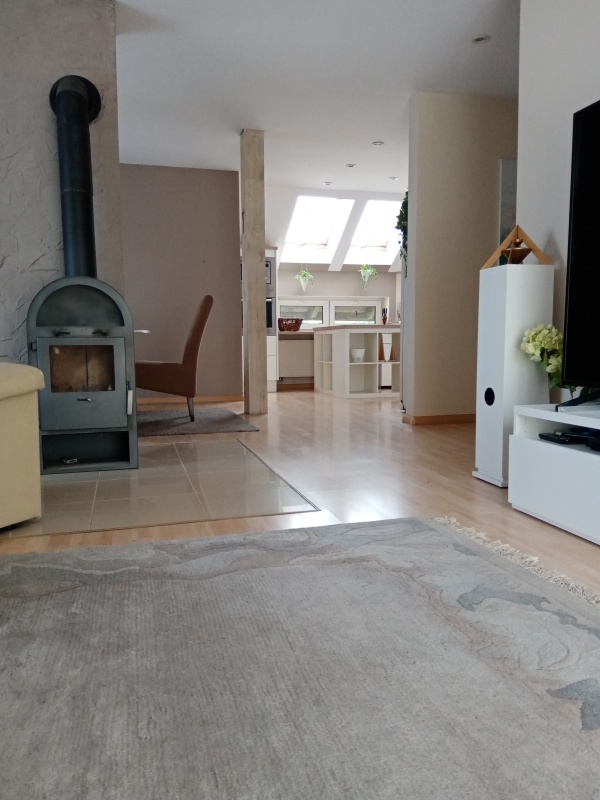 Sprzedam duży dom z potencjałem, 37 km. od centrum Warszawy w cichej i zielonej okolicy. - 8