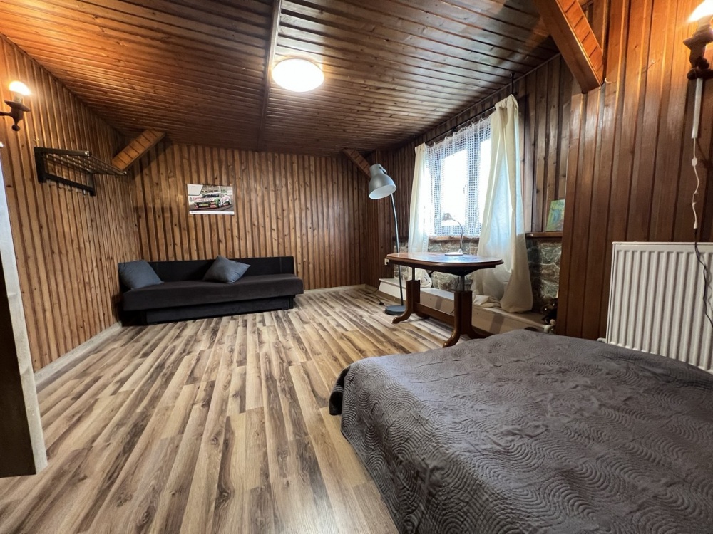 Dom z dwoma NIEZALEŻNYMI MIESZKANIAMI na dużej działce - 3