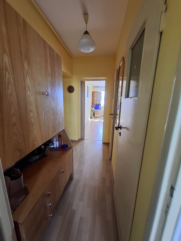 Sprzedam mieszkanie na parterze,2 pokoje,balkon - 12