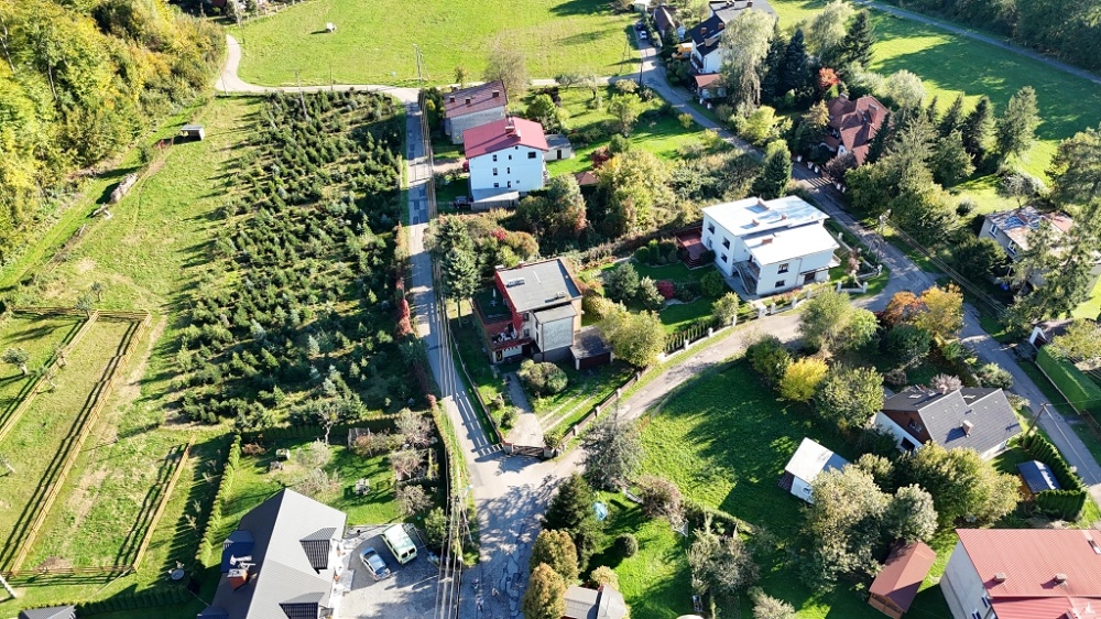 Dom jedno- / wielorodzinny / pensjonat - 3