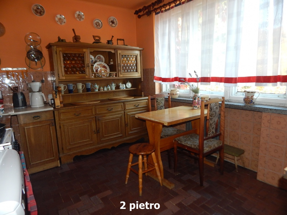 Dom jedno- / wielorodzinny / pensjonat - 8