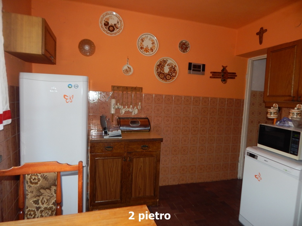 Dom jedno- / wielorodzinny / pensjonat - 9