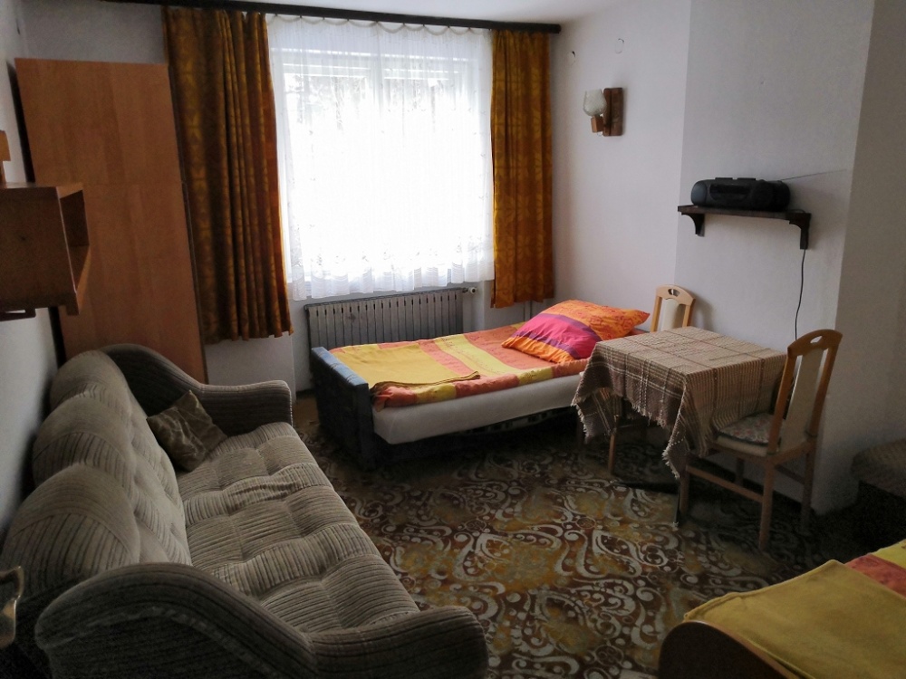 Dom jedno- / wielorodzinny / pensjonat - 13