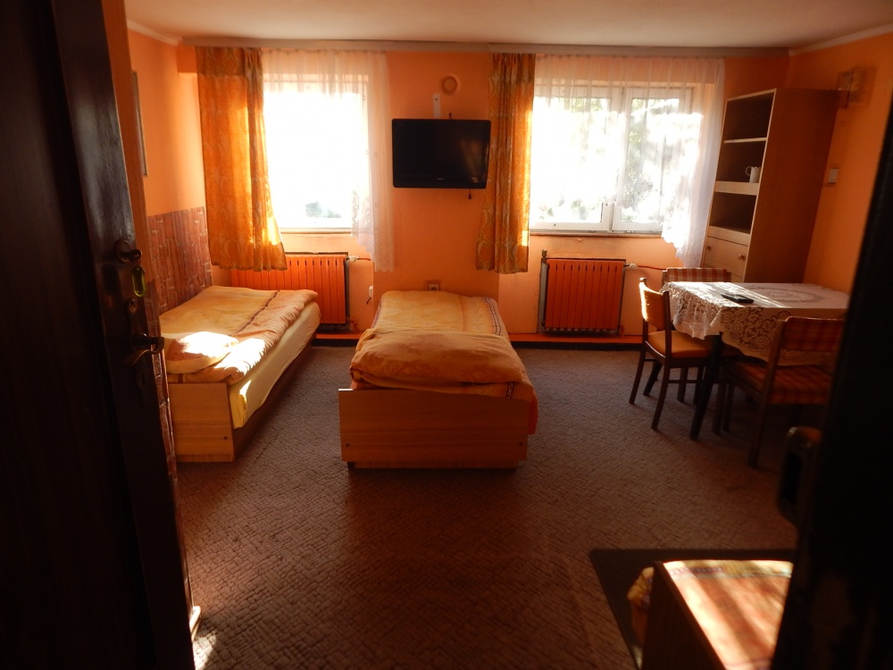 Dom jedno- / wielorodzinny / pensjonat - 18