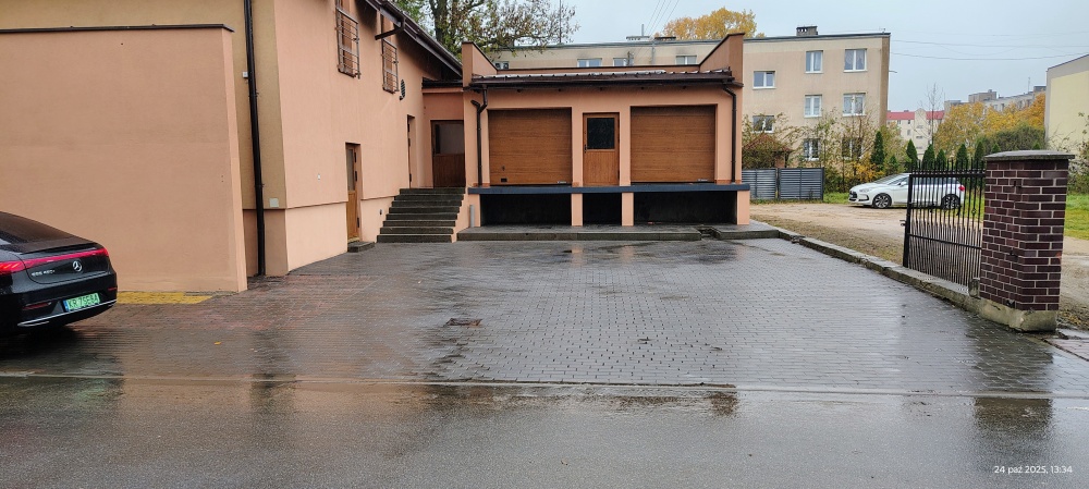 Lokal Usługowo-Handlowy 650 m2+Mieszkanie+Dom+Dwie działki obok Siebie - 10