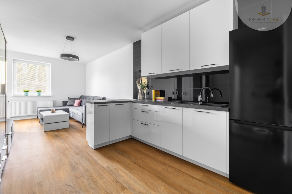 Do wynajęcia atrakcyjne 2-pokojowe mieszkanie z balkonem - 2