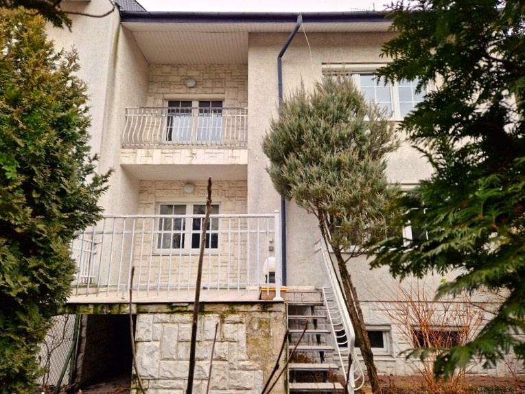 Szeregowy, 5 pokoi, ciche miejsce - 4