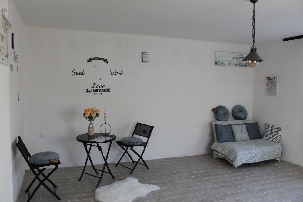 Dom w dobrej lokalizacji z działką - 8