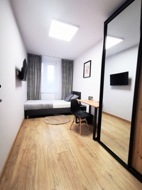 Pokoje Piła Do Wynajęcia Kwatera Stancja Centrum TV Pełne Wyposażenie Premium - 2