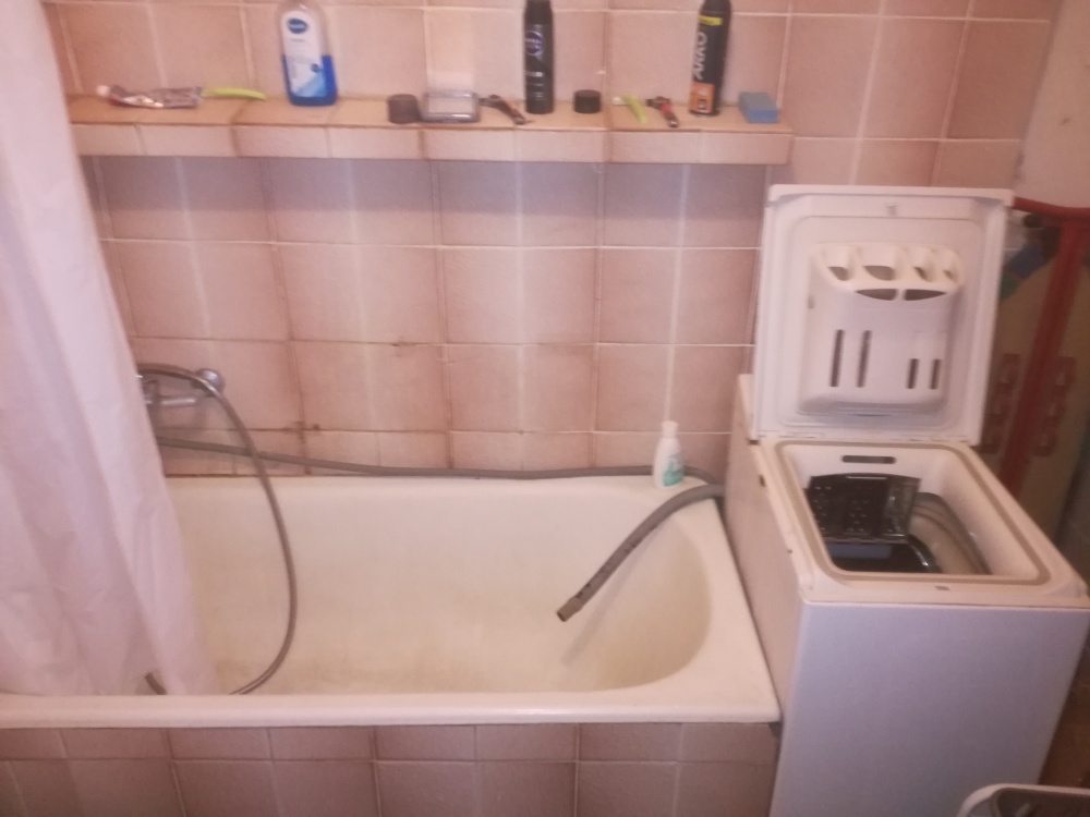 BEZPOŚREDNIO M2 (28,4 m) blok z C.O. ul. Włókniarzy IV piętro. - 4