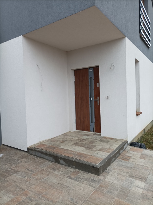 Sprzedam połowę bliżniaka - stan deweloperski  , bez podatku PCC - 5