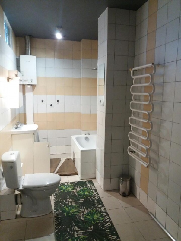  Sprzedam obszerny parterowy dom pod miastem- cena do negocjacji ! - 13