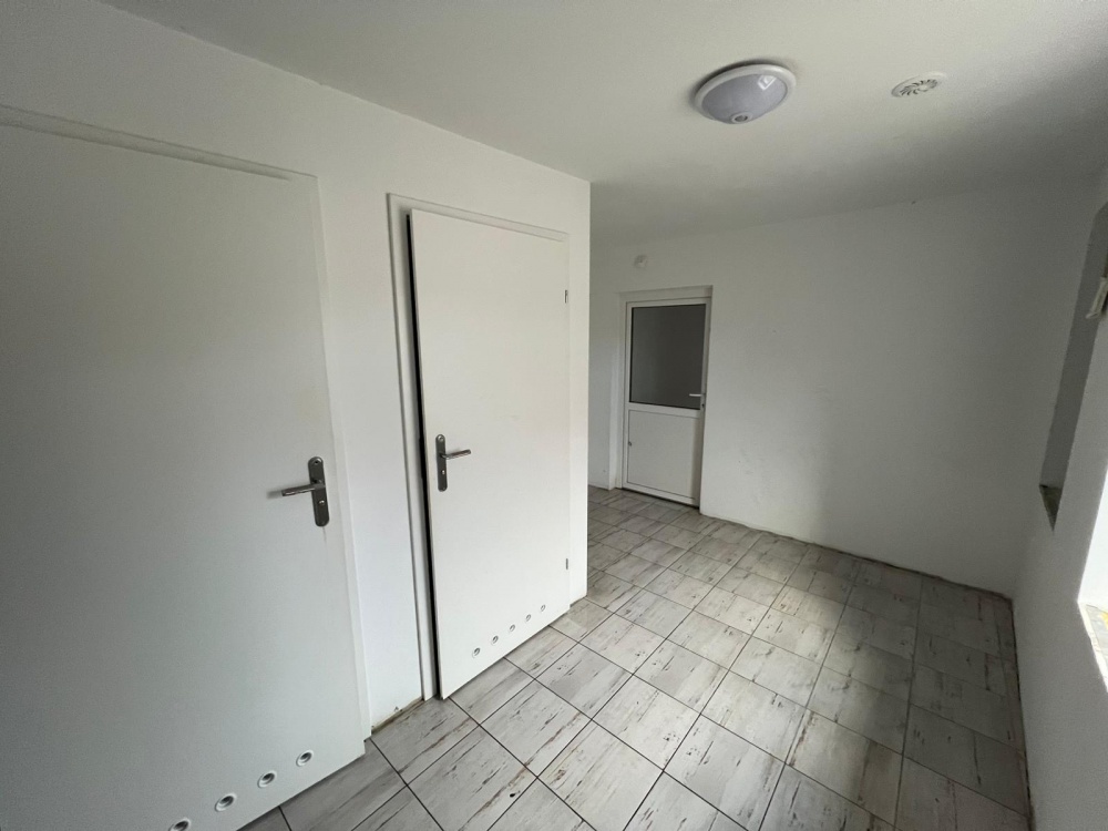 Lokal użytkowy 212m2,  bezczynszowy, klimatyzacja - 3