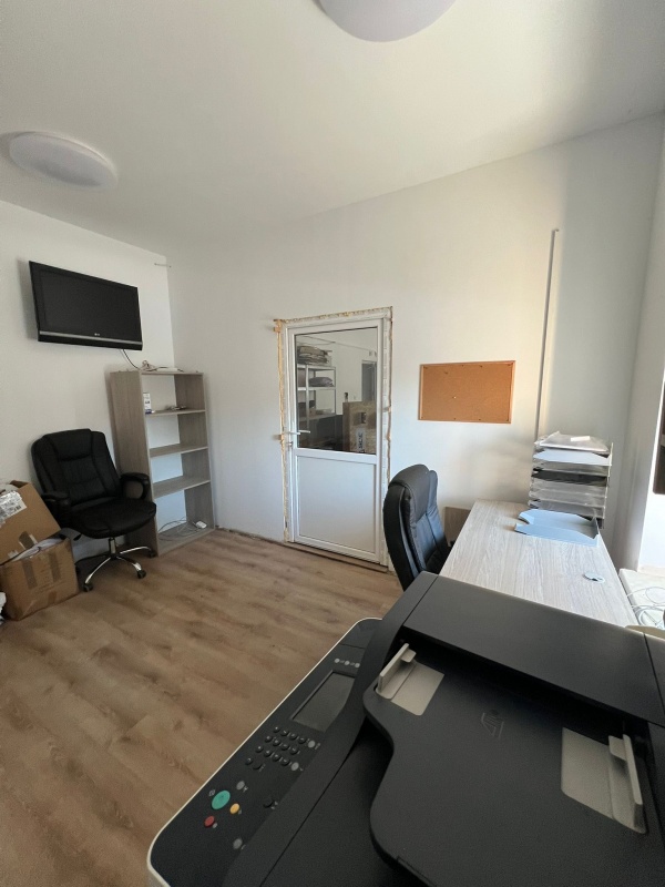 Lokal użytkowy 212m2,  bezczynszowy, klimatyzacja - 8