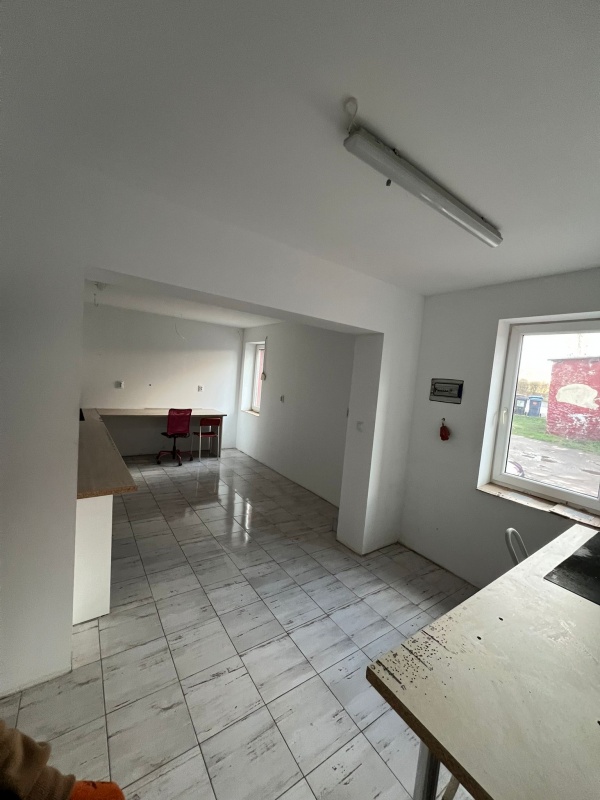 Lokal użytkowy 212m2,  bezczynszowy, klimatyzacja - 11