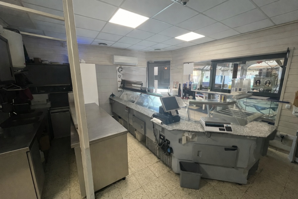 Lokal usługowy z działką - Krowoderskich Zuchów - Dobra lokalizacja - 2