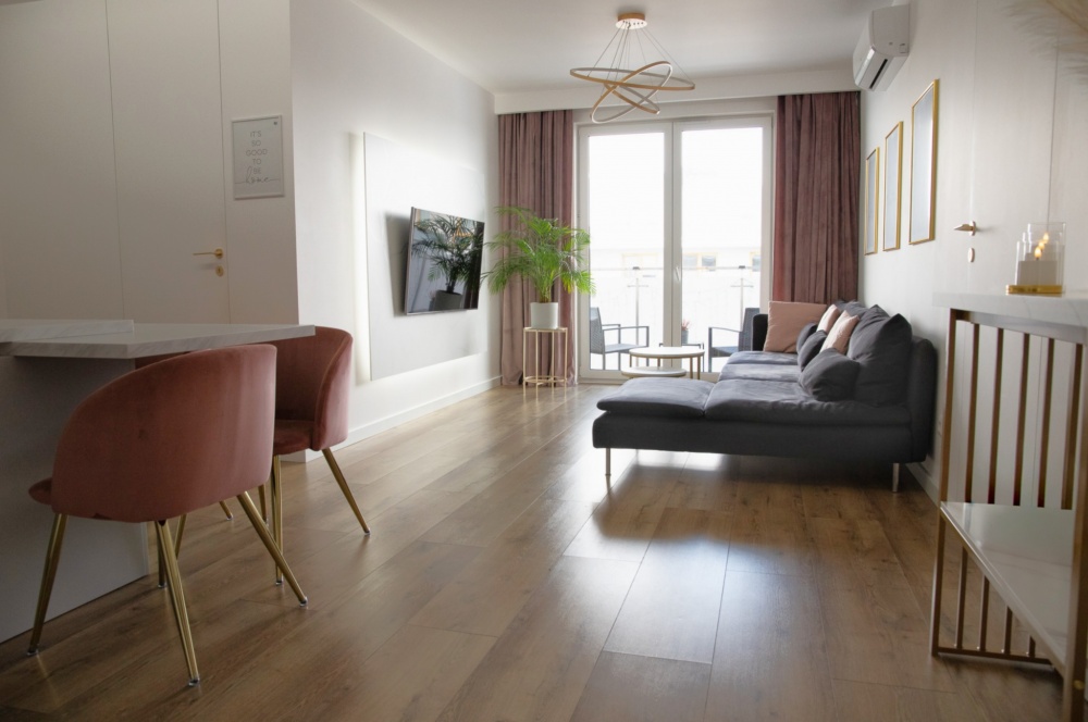  3-Pokoje/ Balkon/ Klimatyzacja/ Ciche / Miejsce postojowe - 0