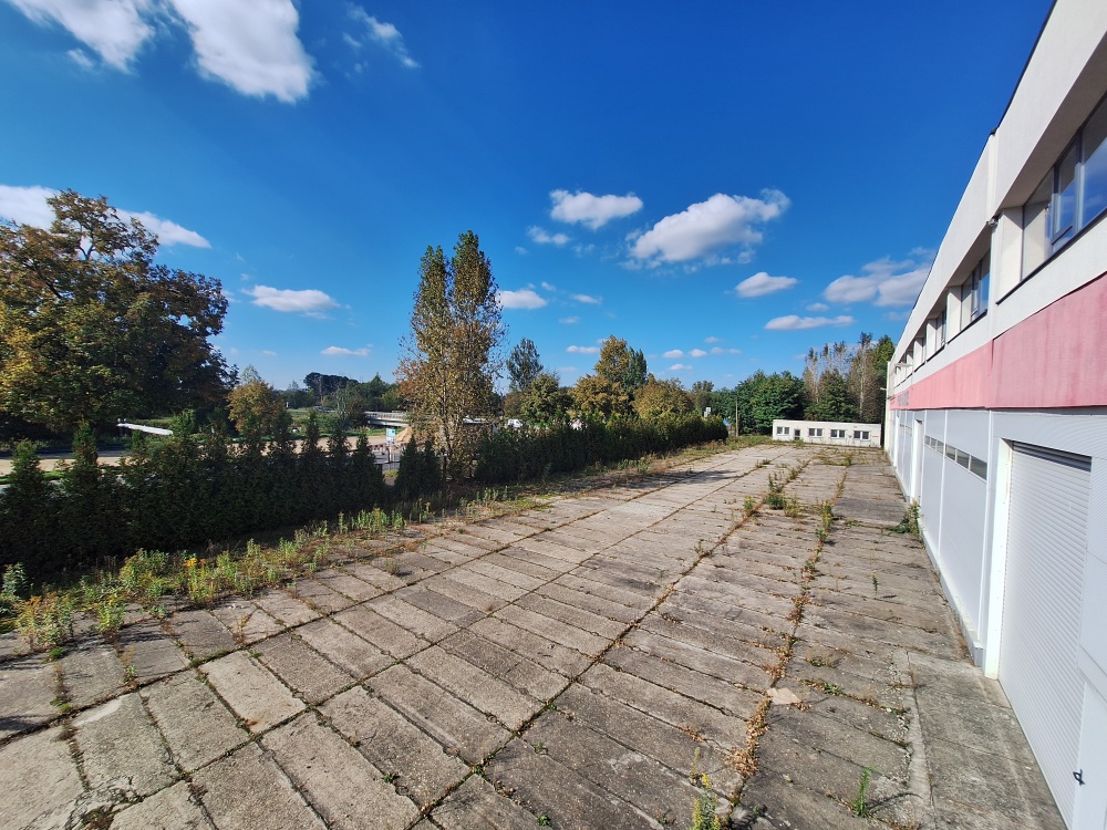 Wynajem budynku administracyjnego a działka przemysłowa – ul. Portowa, Gliwice (okolice zakładu motoryzacyjnego) - 0