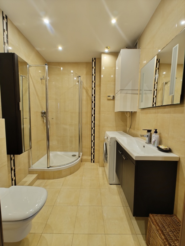 Mieszkanie 2 pokoje - 48 m + miejsce garażowe - 8