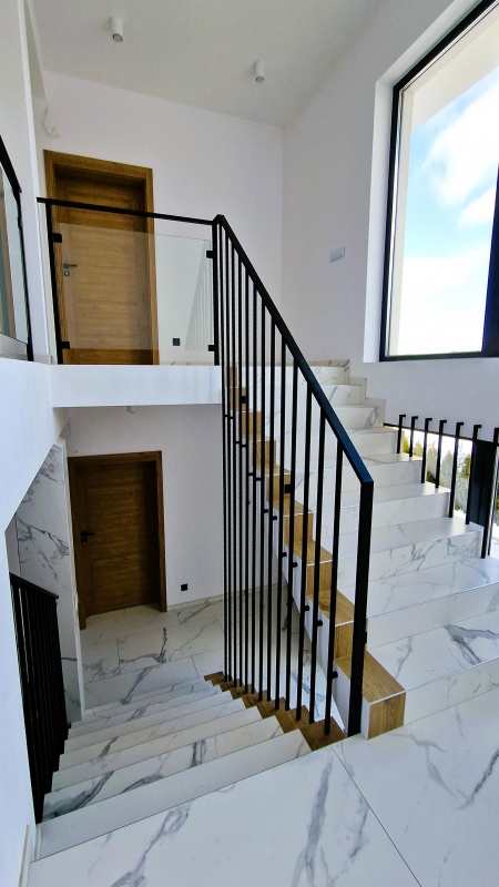 Modernistyczny dom nad jeziorem z funkcją pensjonatu - 9