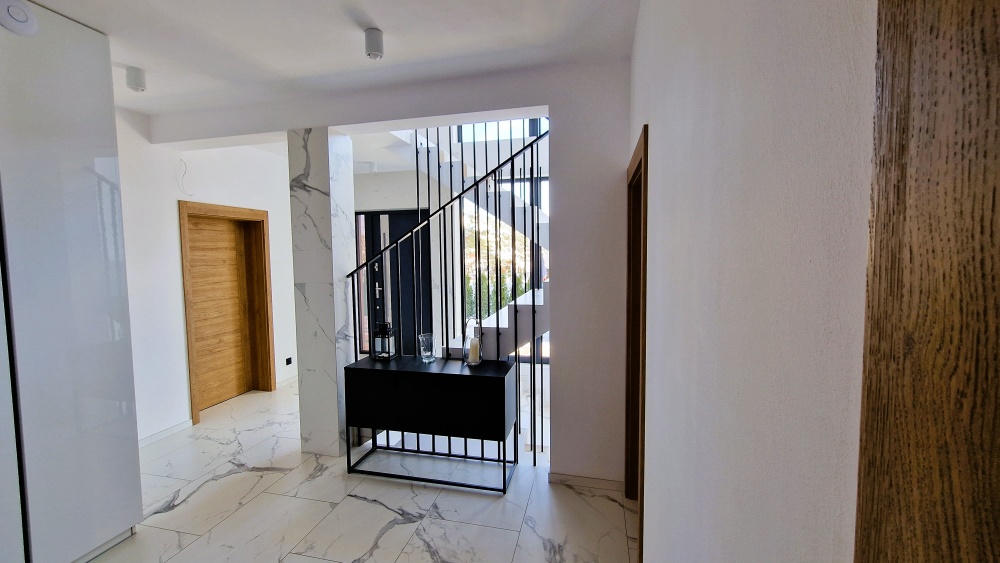 Modernistyczny dom nad jeziorem z funkcją pensjonatu - 15