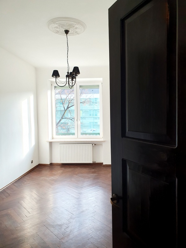 Pole Mokotowskie, piękne mieszkanie w przedwojennej kamienicy z windą - 7