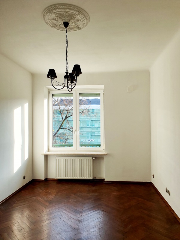 Pole Mokotowskie, piękne mieszkanie w przedwojennej kamienicy z windą - 8