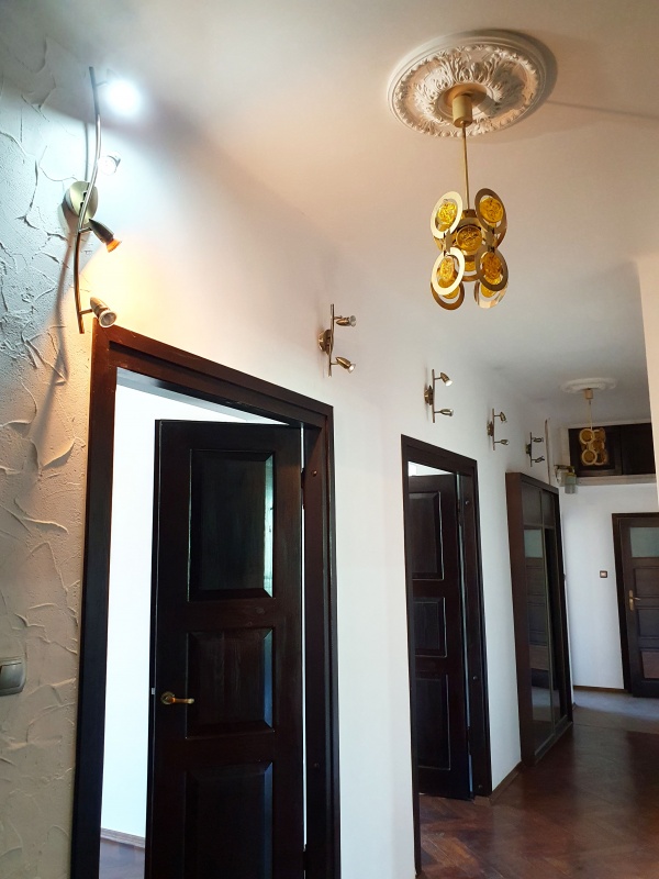 Pole Mokotowskie, piękne mieszkanie w przedwojennej kamienicy z windą - 1