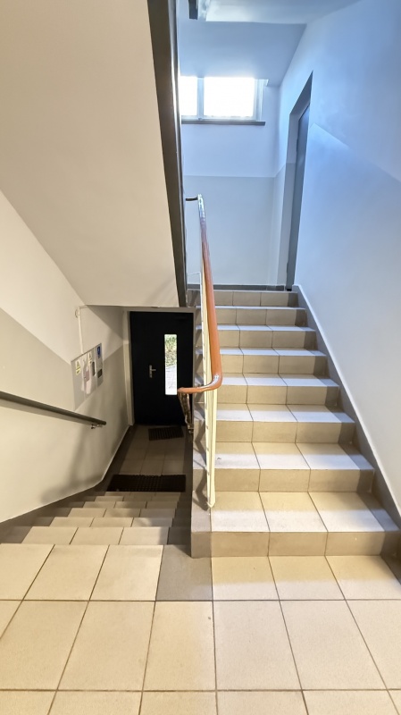 Wyjątkowe 3-pokojowe mieszkanie w ŚCISŁYM CENTRUM Gdyni! Do remontu - stwórz swój wymarzony dom! - 12