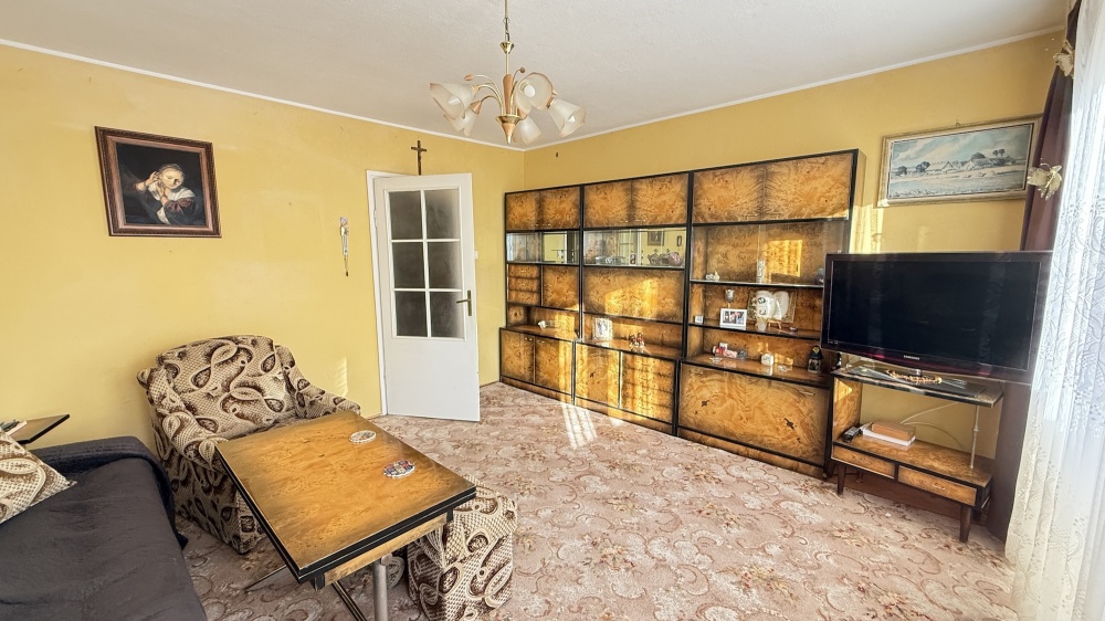 Wyjątkowe 3-pokojowe mieszkanie w ŚCISŁYM CENTRUM Gdyni! Do remontu - stwórz swój wymarzony dom! - 2