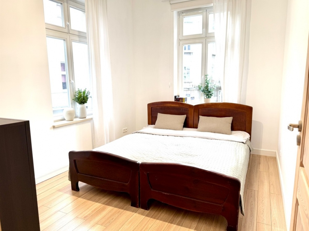 Nowy apartament koło katedry, 3 pokoje, wysoki standard, garaż podziemny, ona na 3 strony świata - 7