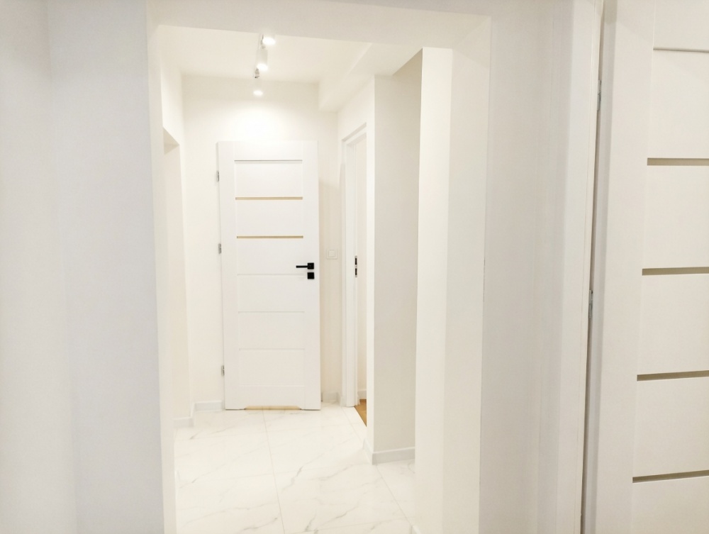 REZERWACJA Ładne 3 pokojowe osobna kuchnia duży balkon winda blisko centrum Opole os Chabrów - 7