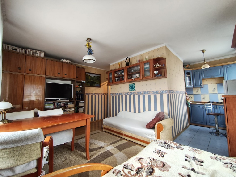 Sprzedam przytulne mieszkanie bez pośredników, na os. Generała Andersa nr 3. - 3