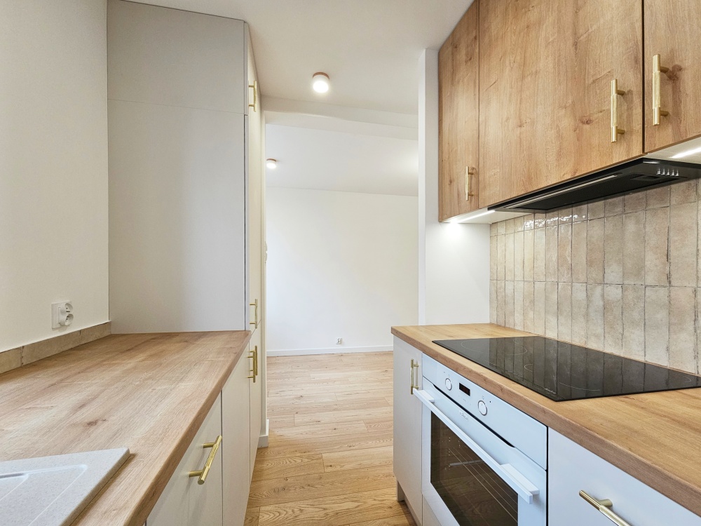 3 pokoje po generalnym remoncie | 47 m² | wyższy parter - 5
