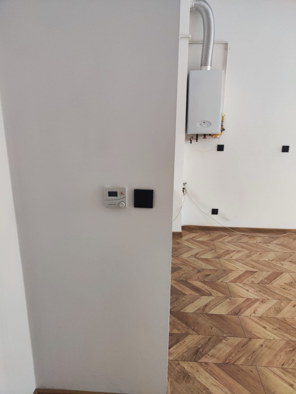 Na sprzedaż przestronne mieszkanie w centrum Bytomia - 49,38m² bez skosów, po generalnym remoncie. - 5