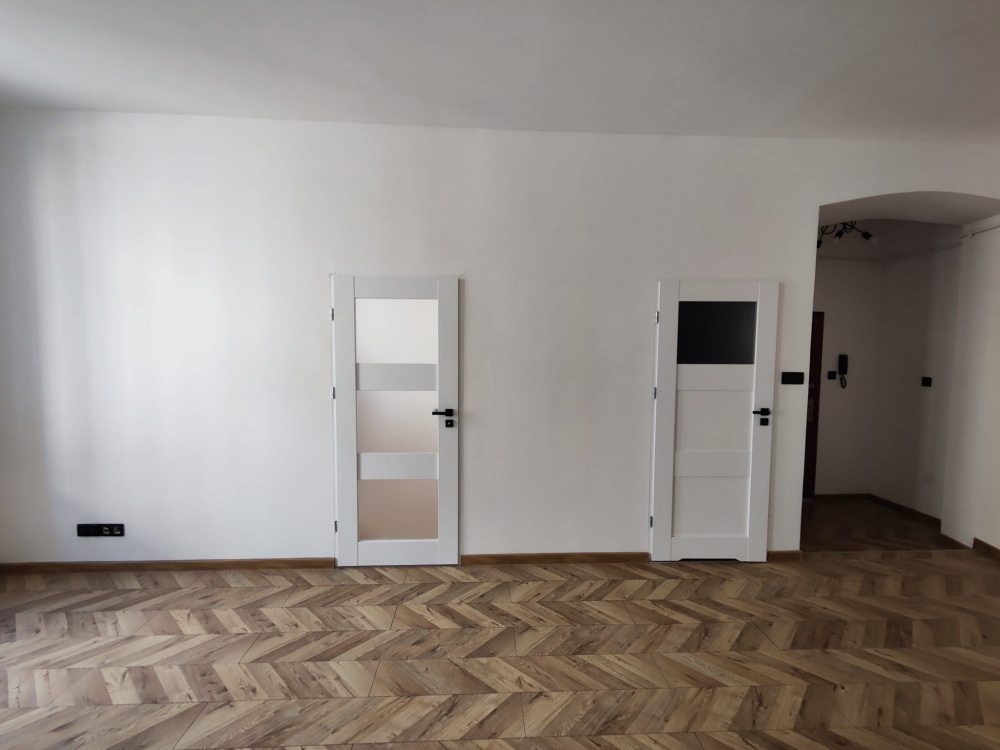 Na sprzedaż przestronne mieszkanie w centrum Bytomia - 49,38m² bez skosów, po generalnym remoncie. - 9